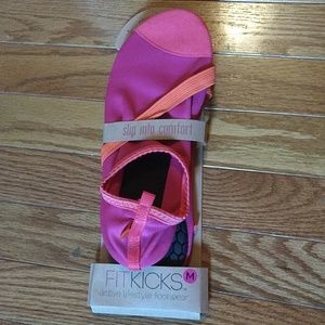FIT KICKS backup flats